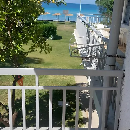 Marina's * Skala Fourkas